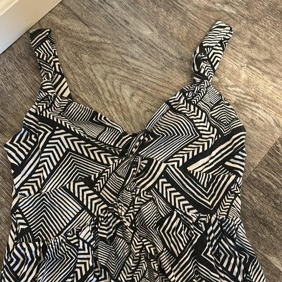 Allison Brittney dress,black and white,medium - Picture 2 of 3